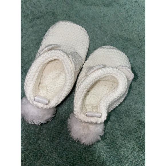 Other - White Crotchet Newborn booties